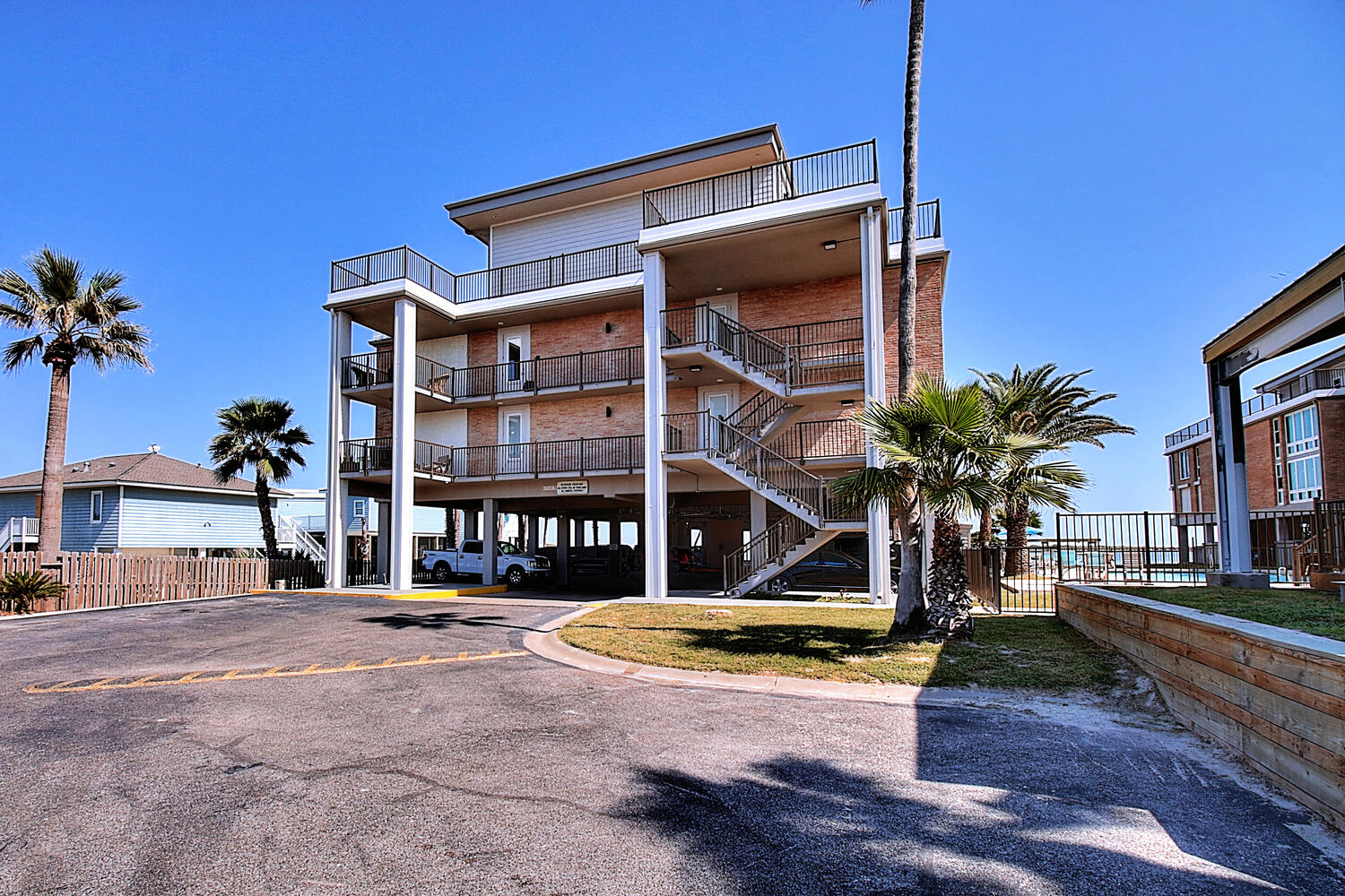 Property Image 2 - Channelview 211