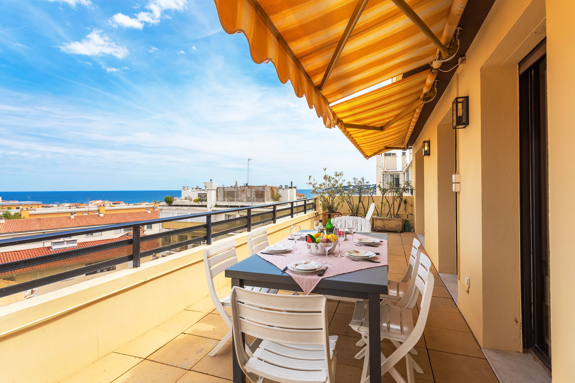 Property Image 1 - Apartment in Antibes with Old Town Views from Terrace