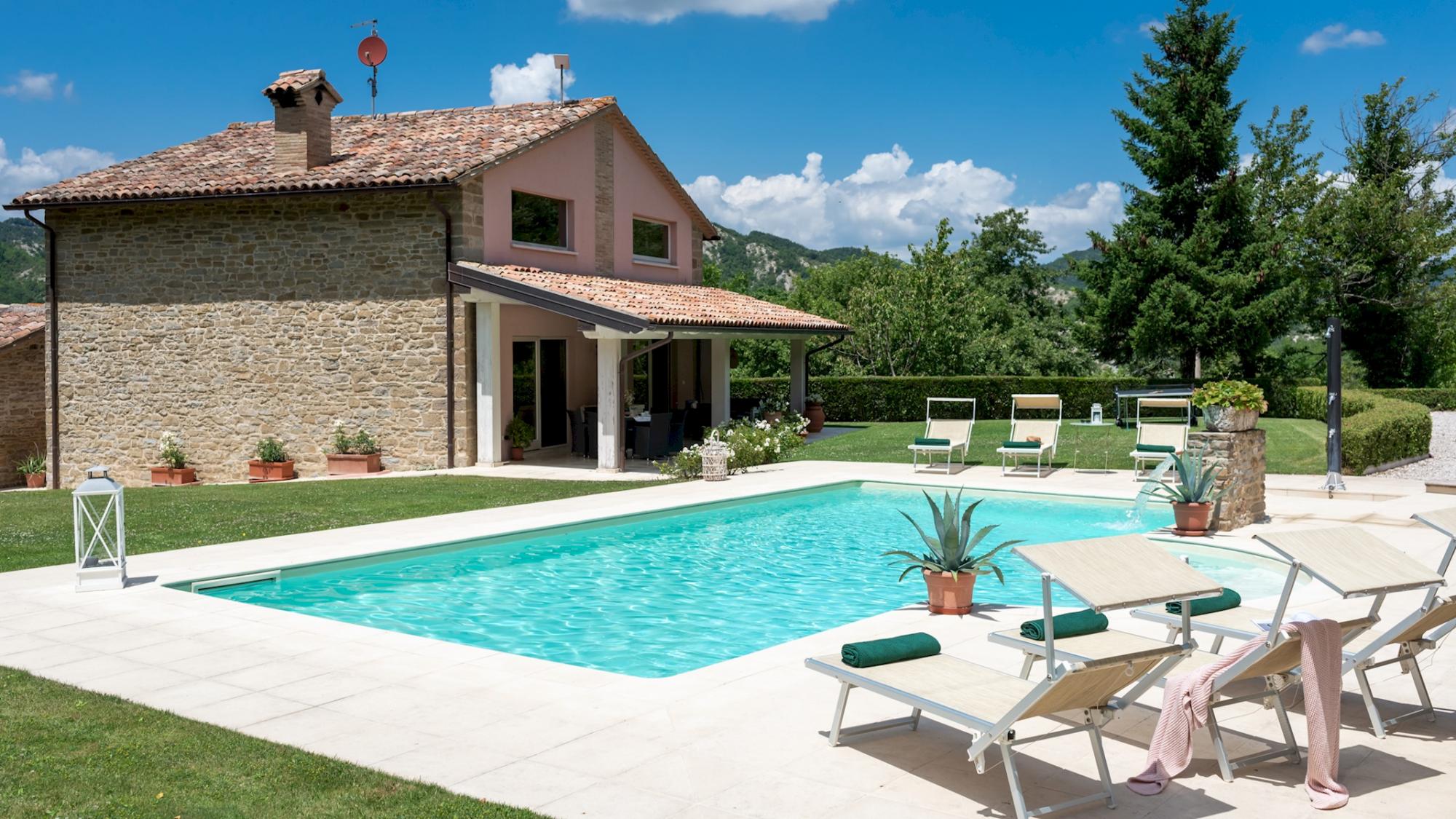 Property Image 2 - Enchanting Chic Villa with Pool Overlooking the Hill