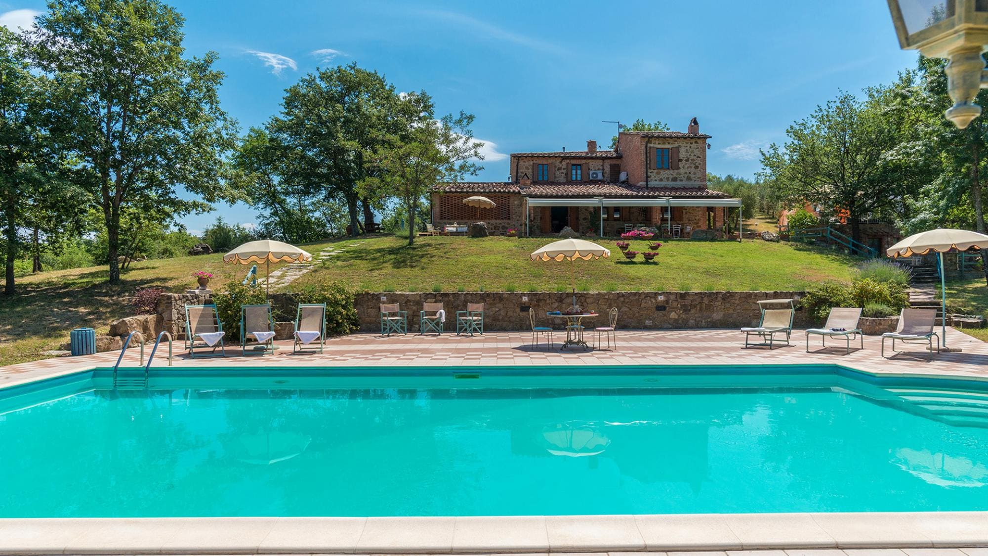 Property Image 2 - Warm Tuscan Villa with Wooden Panoramic Veranda