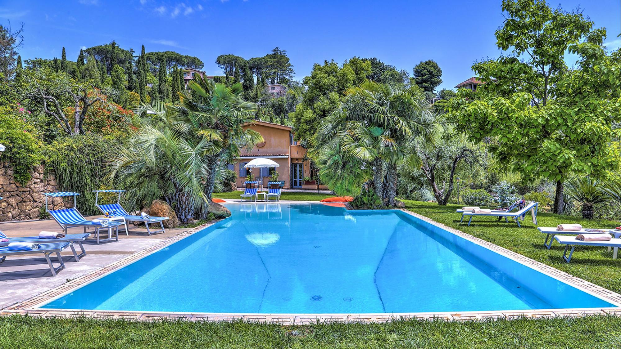 Property Image 1 - Fabulous Countryside Villa with Stunning Garden Gazebo