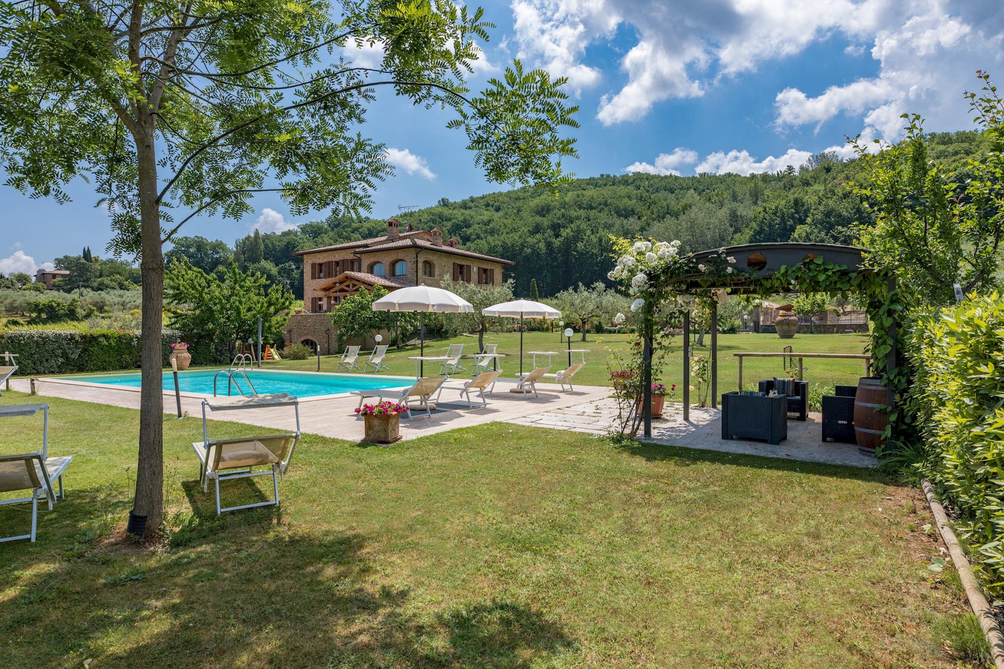 Property Image 1 - Stunningly Renovated Villa at the Foot of Montepulciano