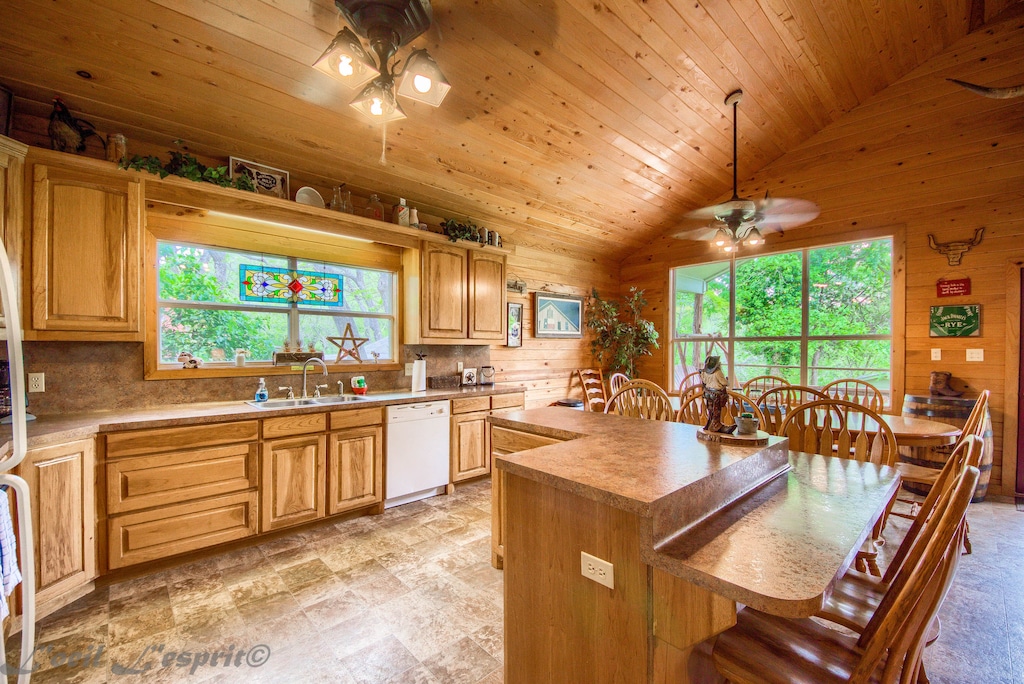Breakfast bar for more seating. 