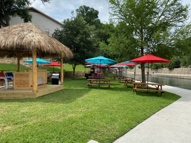 Beaver Bend Park. ACCESS ONLY AVAILABLE THROUGH NOVEMBER 2023.Less than 5 minutes from the house, enjoy private river access at Beaver Bend Park. This park is shared with 3 other homes. Picnic tables with umbrellas, charcoal grills and direct Comal River 