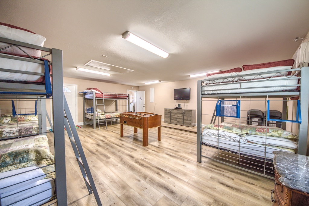 Newly remodeled bunkroom. 4 Full over Full bunk beds. 