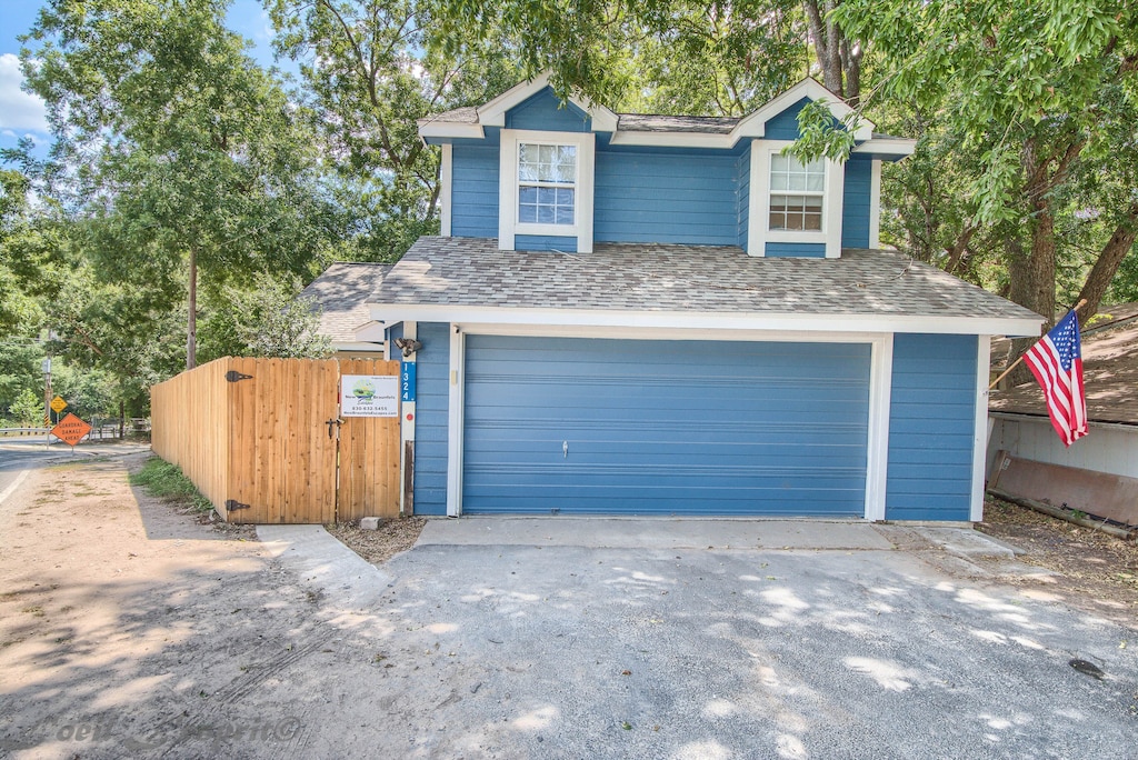 Located at the 4th crossing of River Road! 
Tube rental company right across the street!