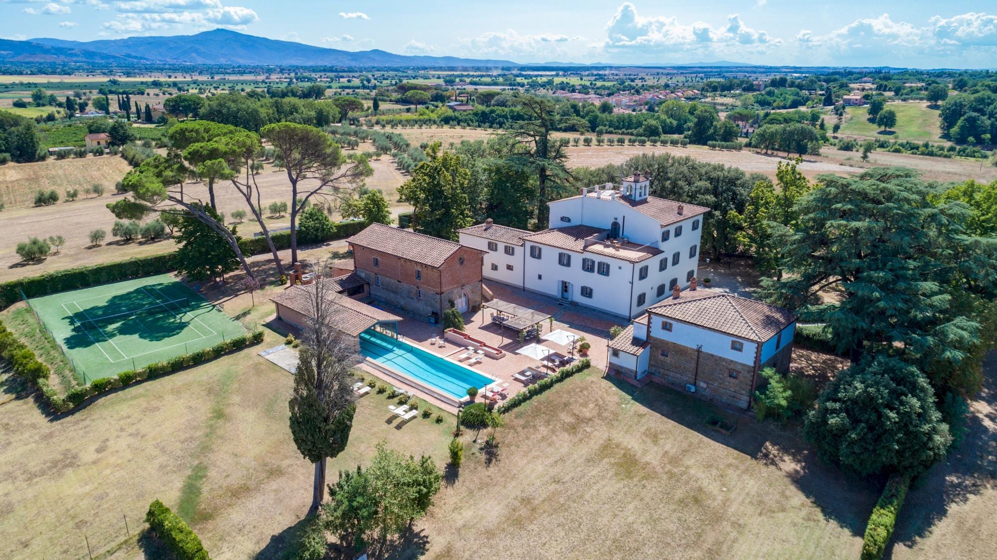 Property Image 1 - Prestigious Luxury Manor in the Heart of Tuscany
