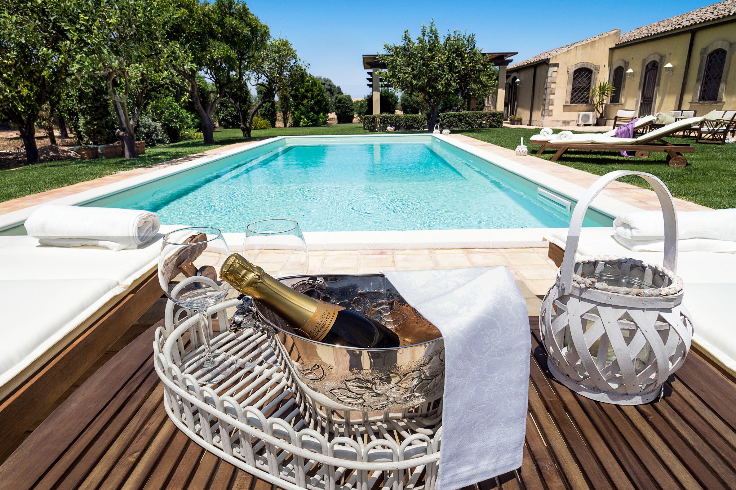 Property Image 2 - Stunning Luxury Villa with Pool and Al Fresco Dining