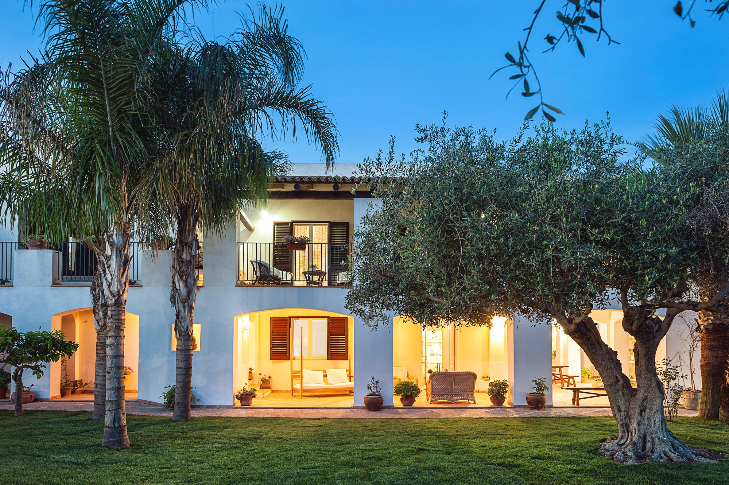 Sparkling Mediterranean Style Villa near Sandy Beach