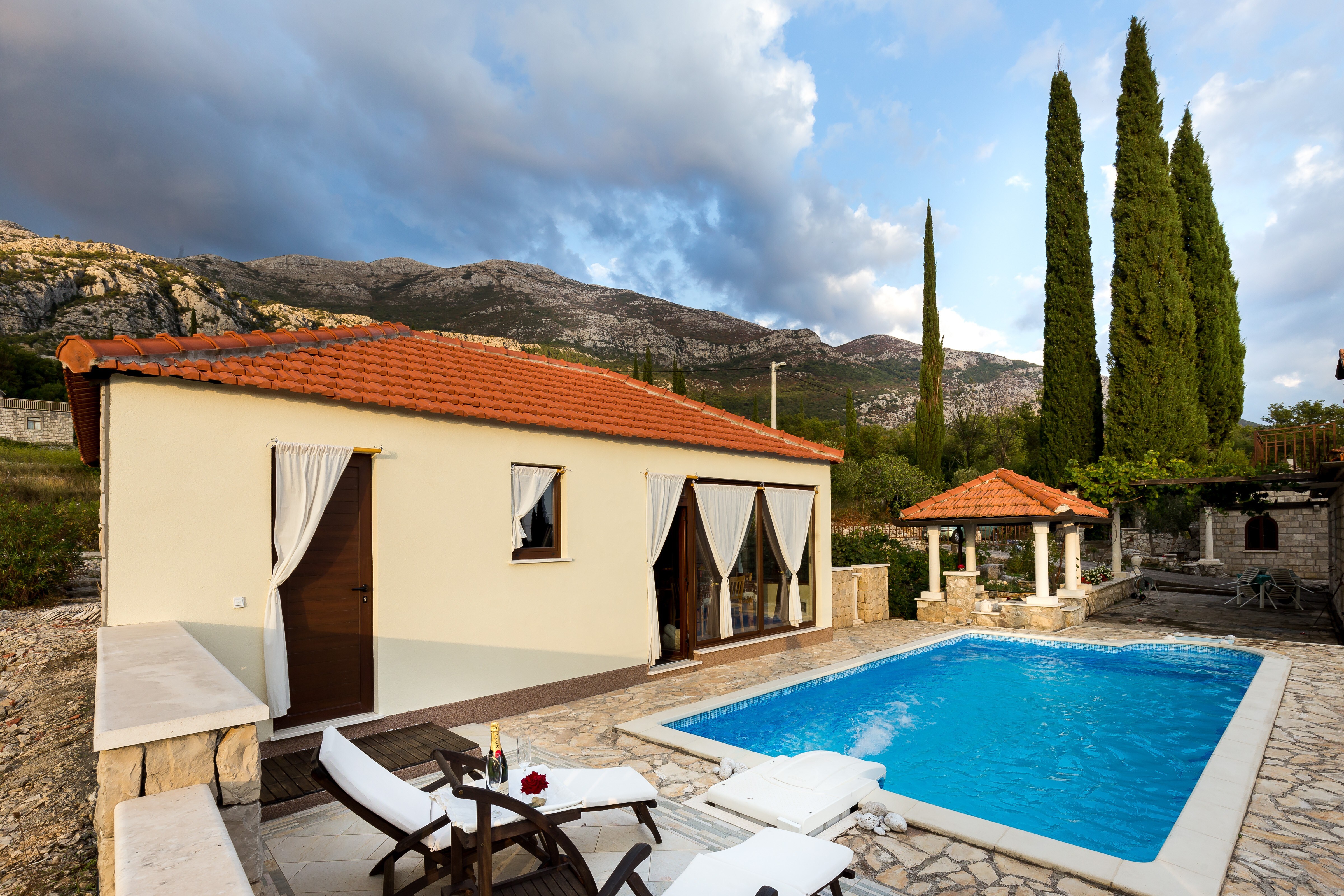 Property Image 2 - Traditional Stone Built Villa with Pool in the Mountains