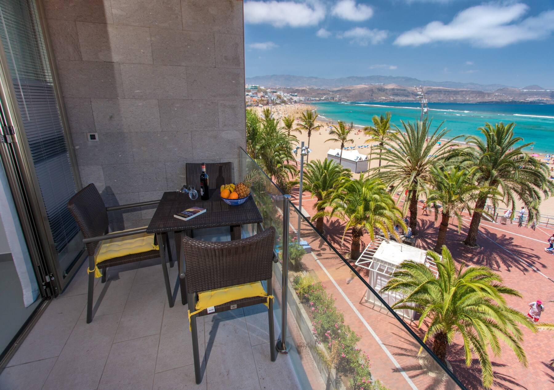 Property Image 2 - Comfortable Apartment with Incredible Sea Views