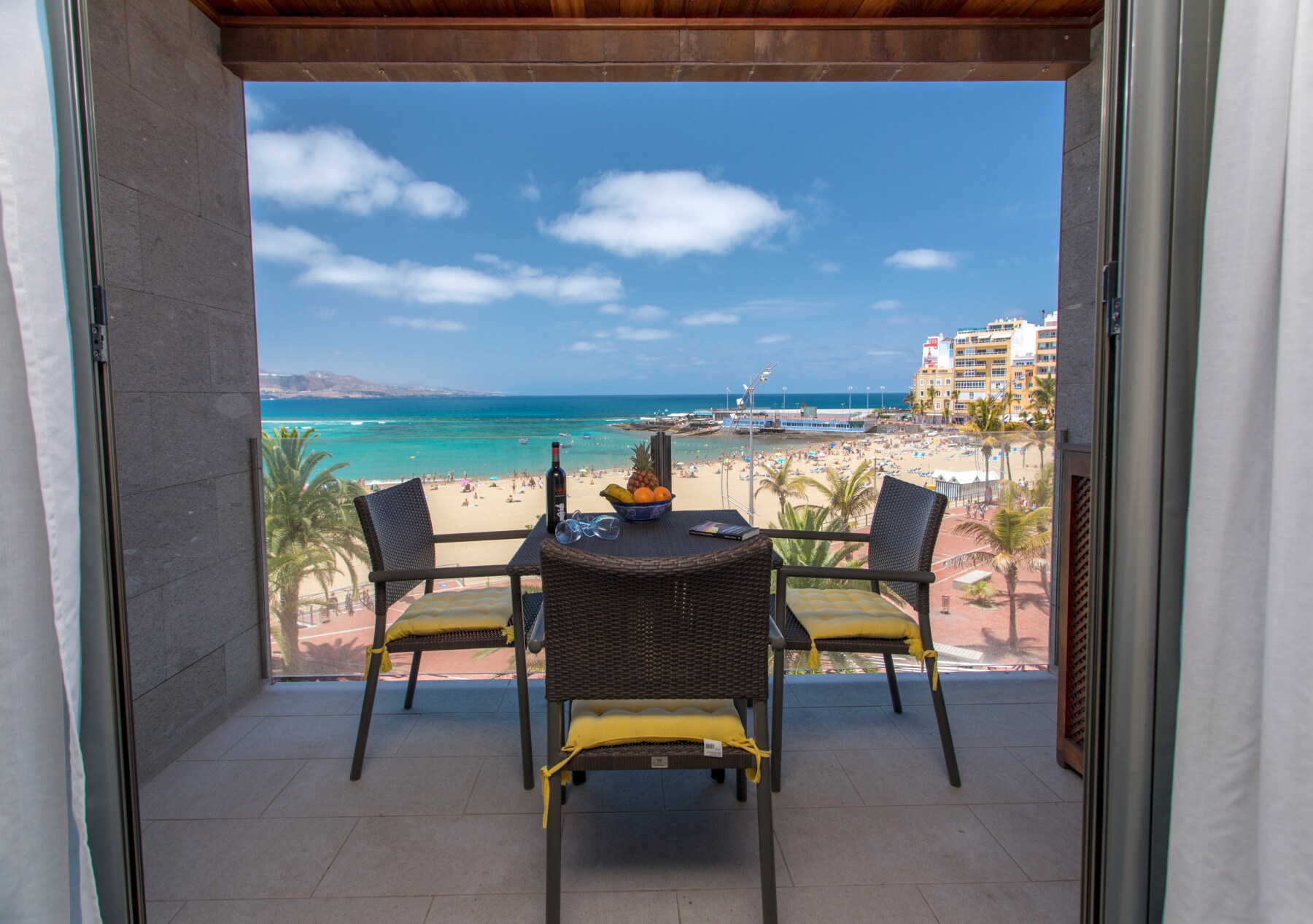 Property Image 1 - Comfortable Apartment with Incredible Sea Views