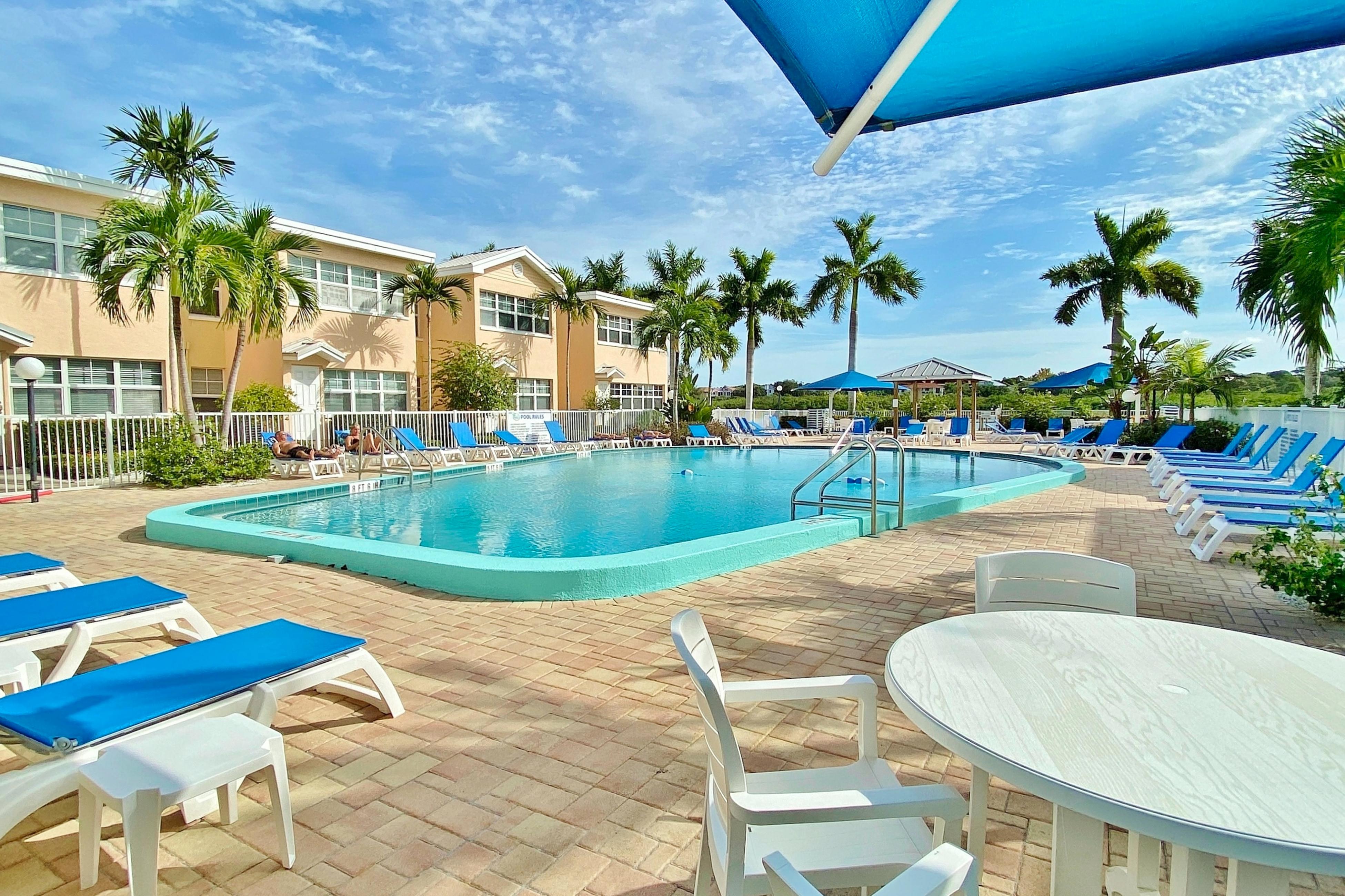 Property Image 2 - Barefoot Beach Resort E102