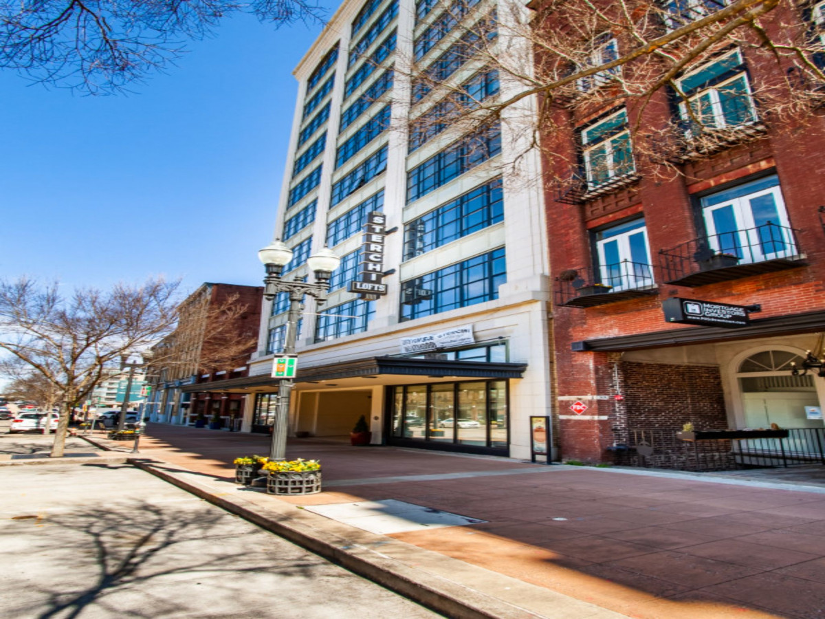 Sunny Loft w/ View of Gay St