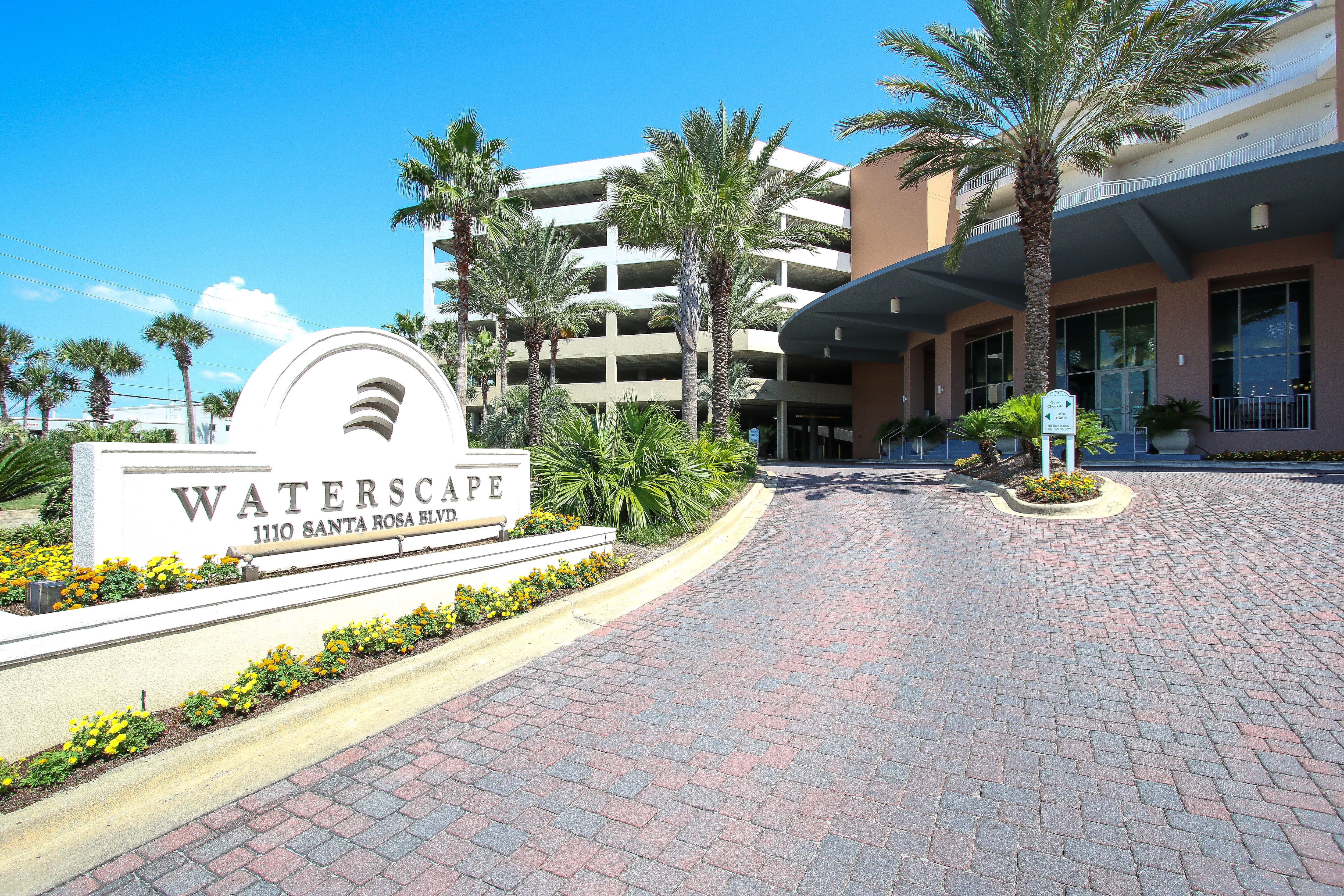 Waterscape C406 Cozy Courtyard Condo 