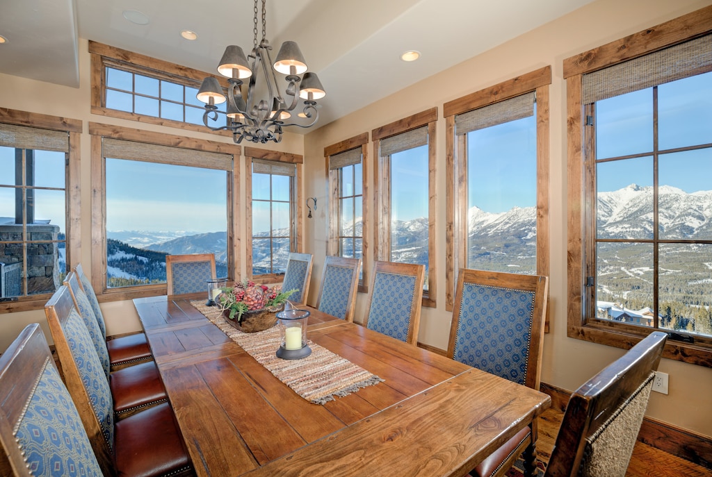 Dining Area | Main Level