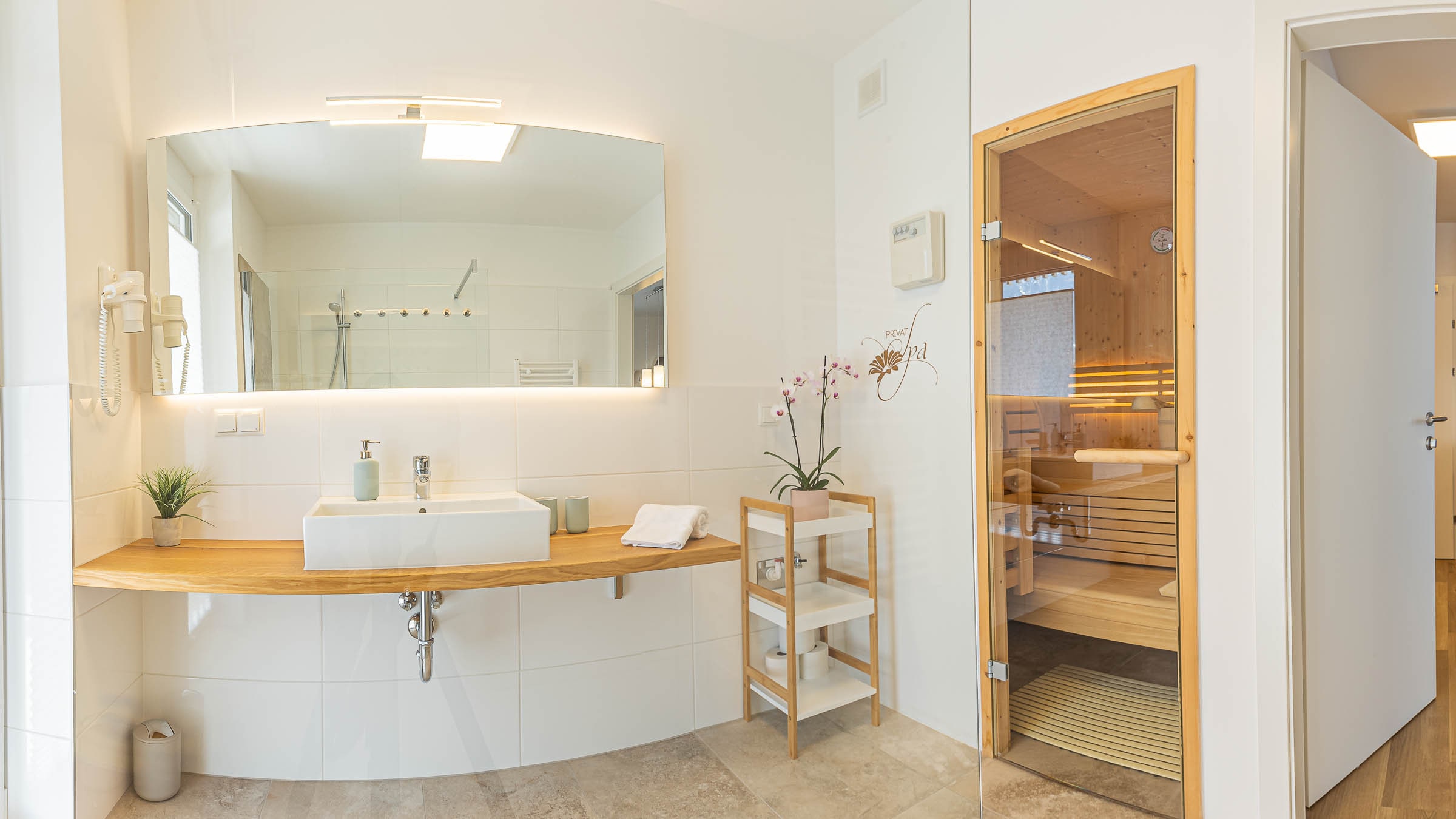Property Image 2 - Centrally Located Pristine Alpine Apartment with Sauna