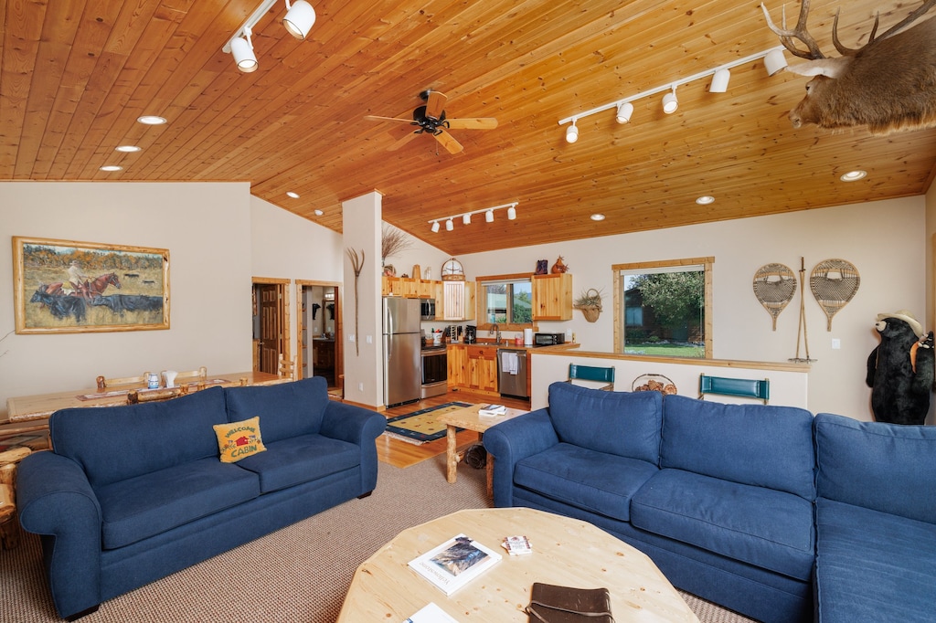 Open Concept living space | Sofa sleeper | Main Level