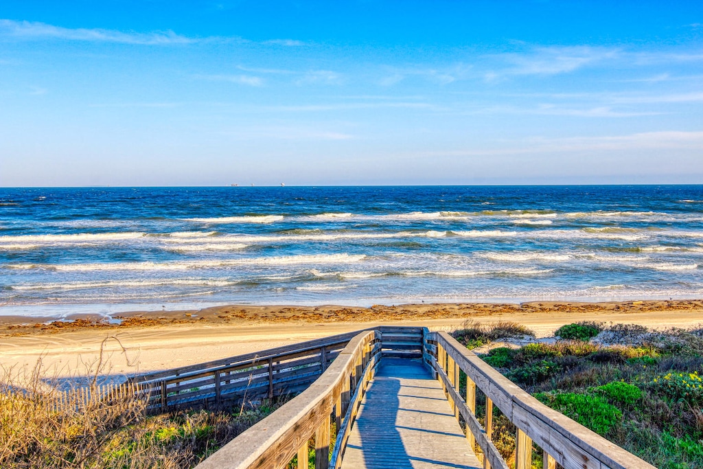 Outdoor. Picture Perfect - The Lost Colony Boardwalk Boardwalk