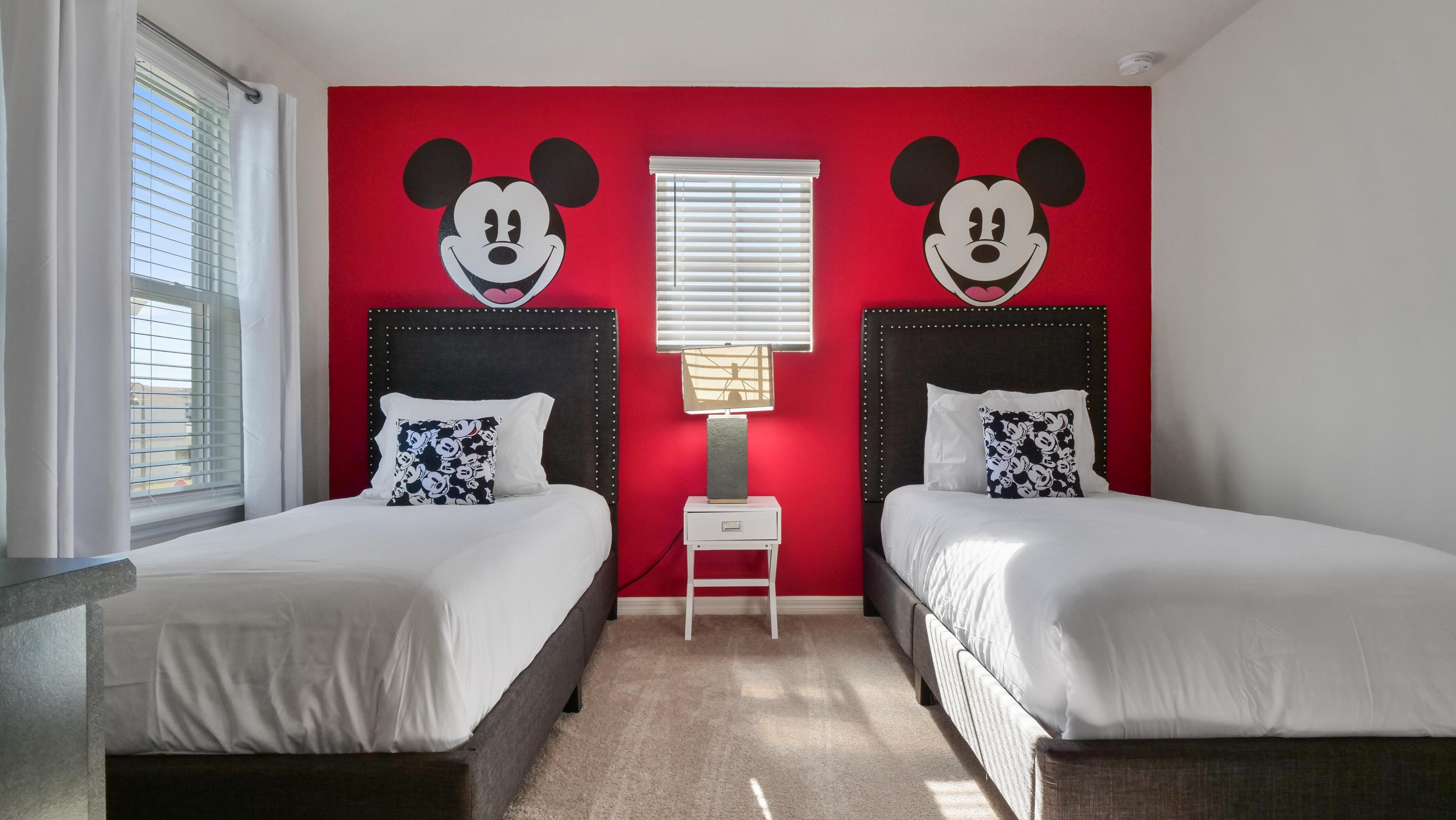 Fantastic Mickey themed twin bedroom with comfy beds and a flat screen TV (Sleeps 2)