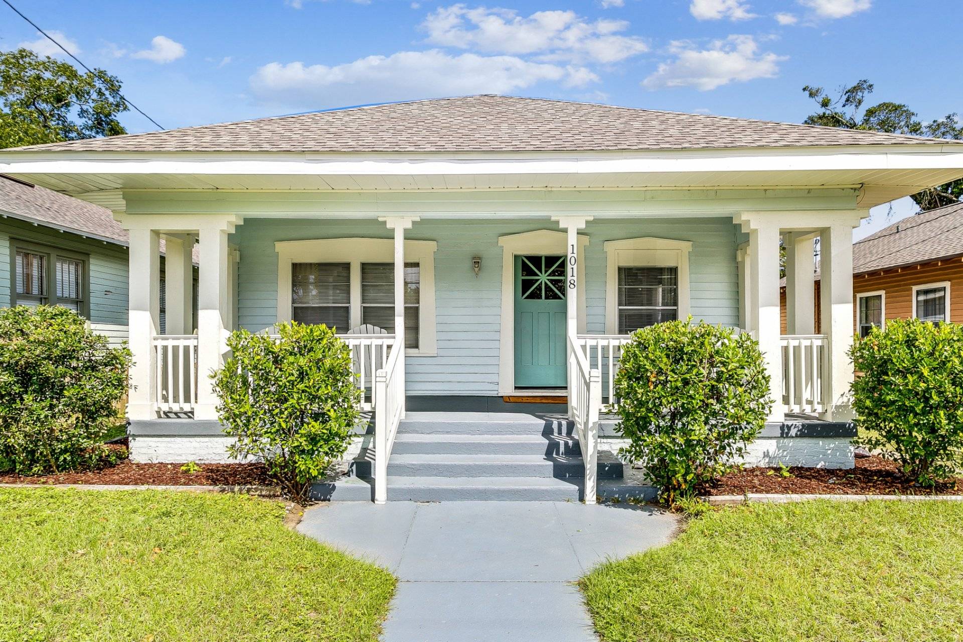 Property Image 2 - Blue Bungalow