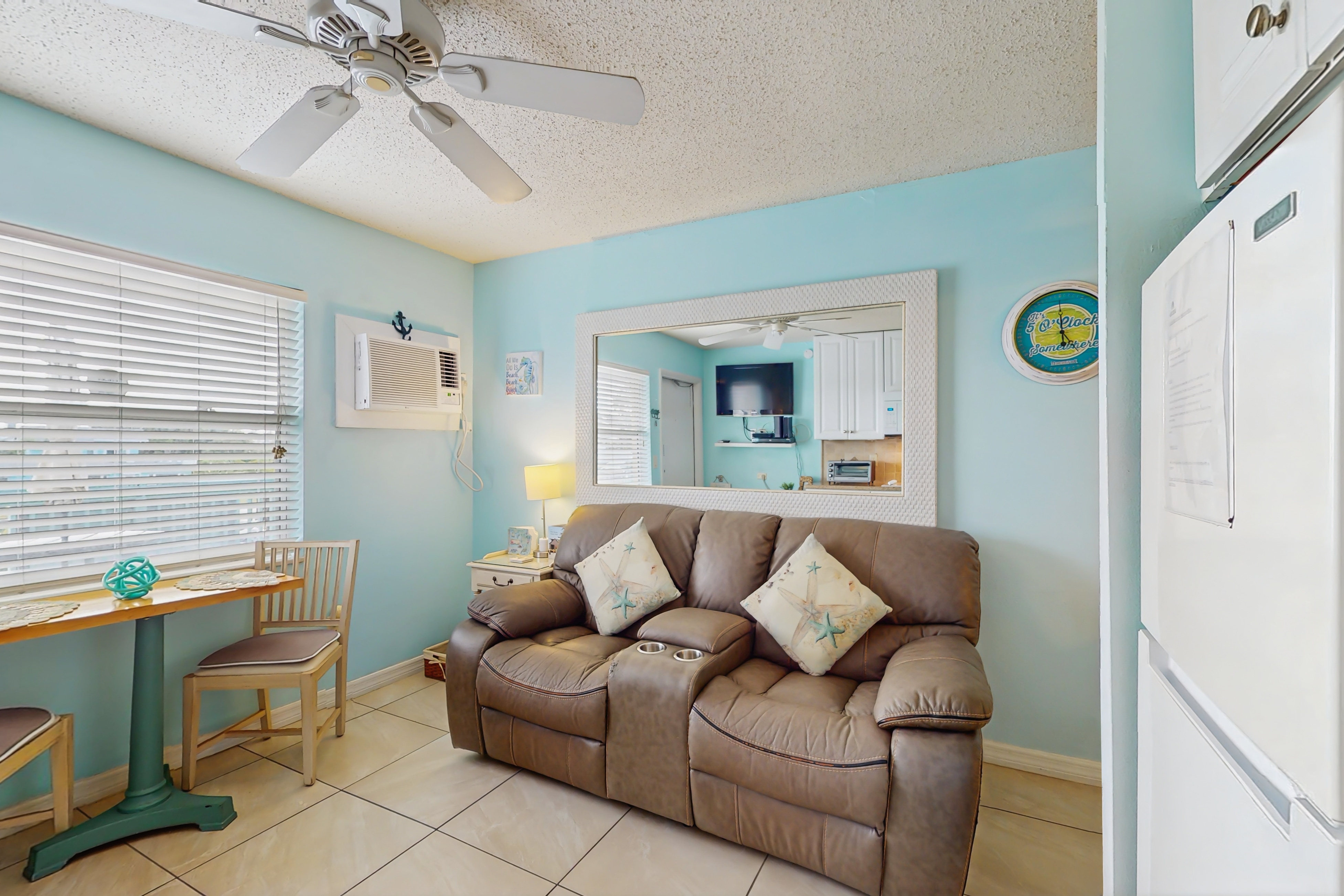 Breezy Belleair Beach condo with on-site pool, sundeck, & private beach access Breezy Belleair Beach condo with on-site pool, sundeck, & private beach access