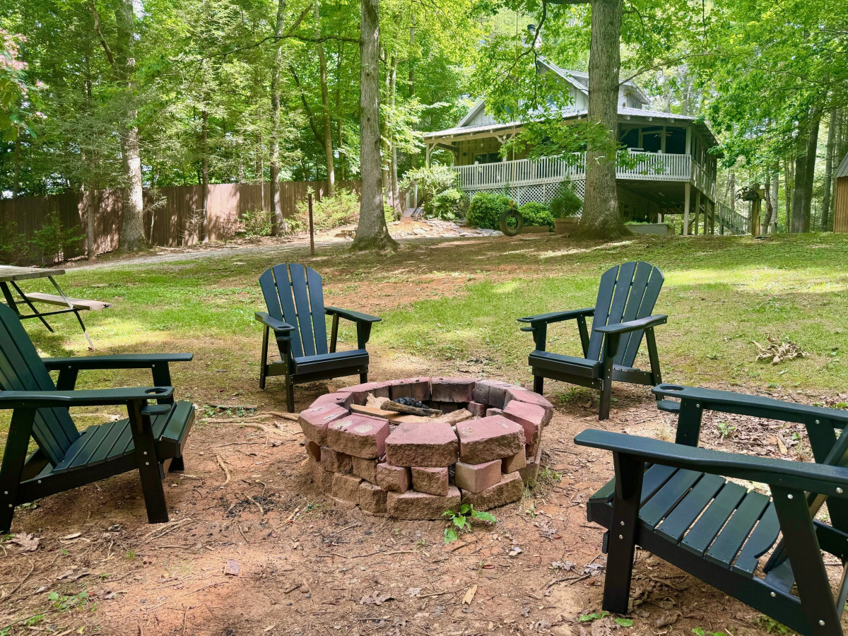 Property Image 1 - The Woodstock - Hot Tub, Fire Pit, Arcade & Grill
