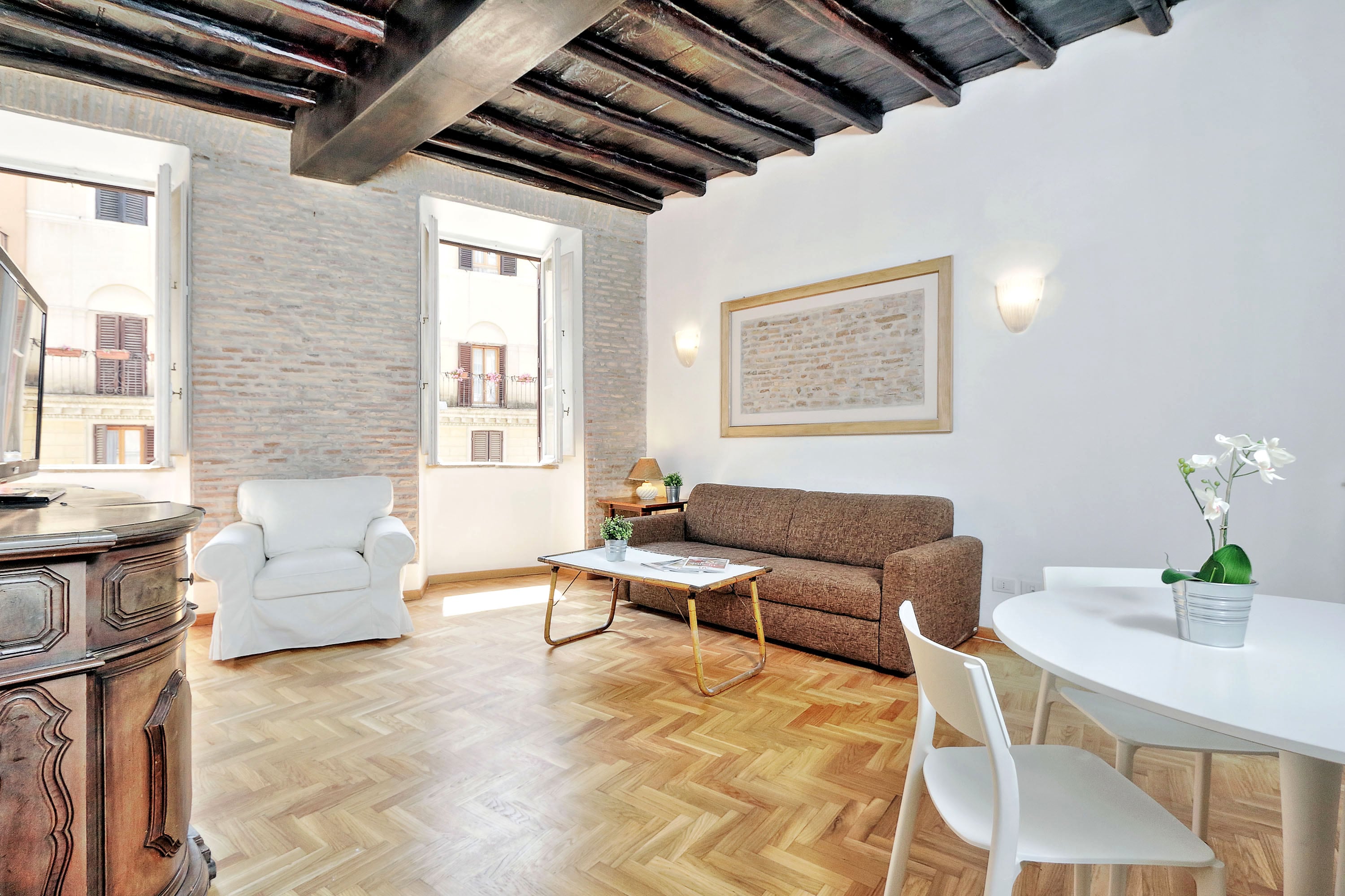 Property Image 1 - Bright and cosy two-rooms apartment close to Spagna’s square