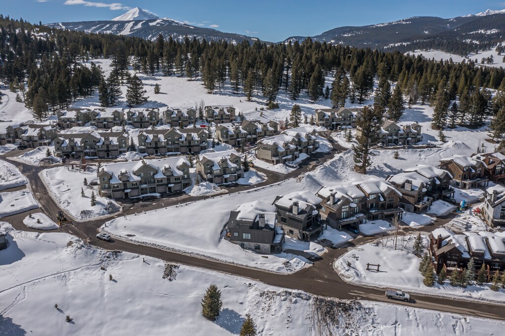 Aerial | Deer Run Community