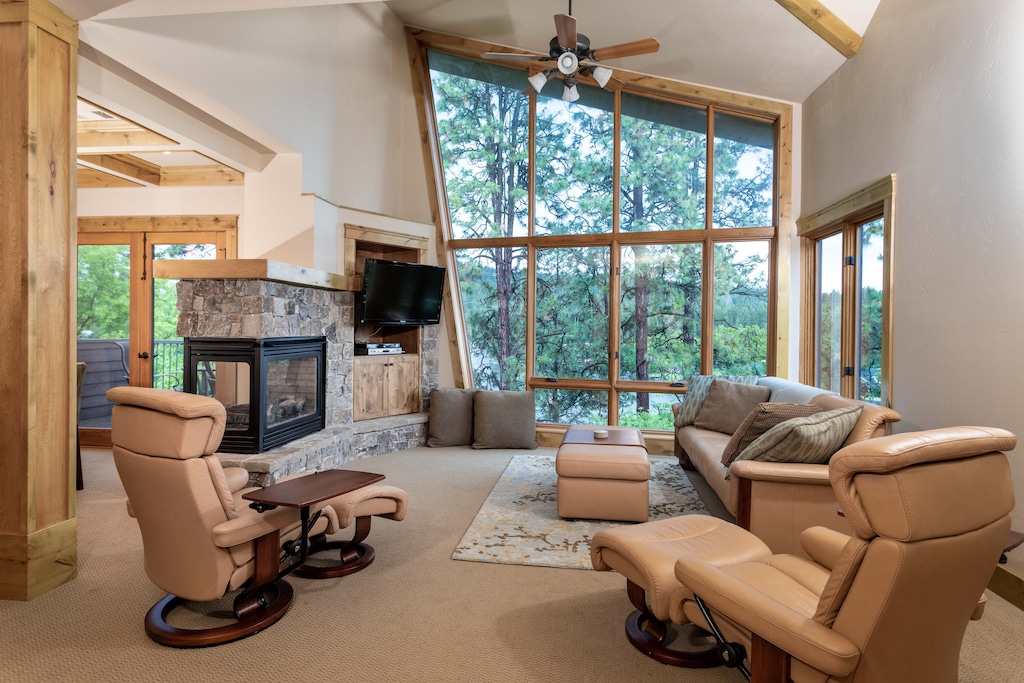 Enjoy the stunning views | Main Level