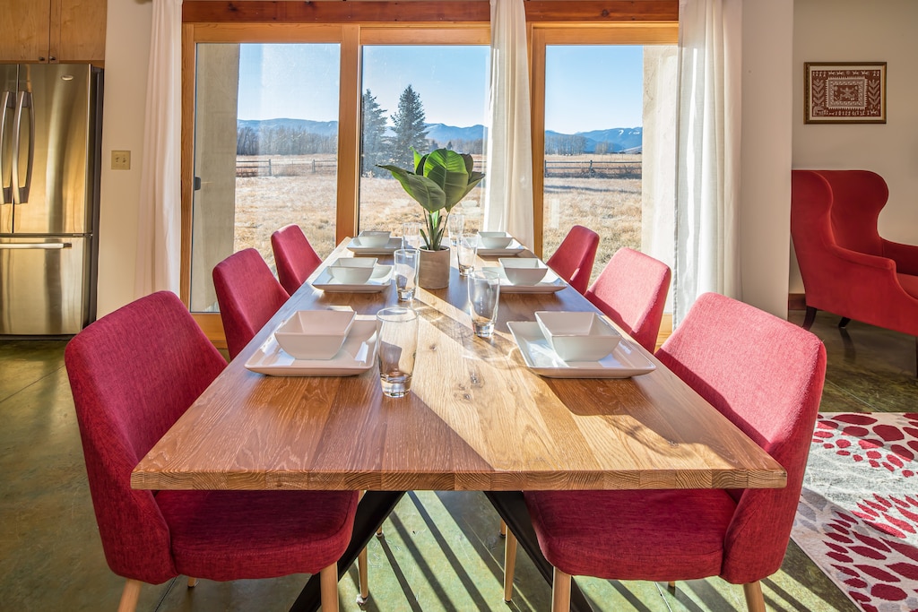 Serve up a delicious dinner | Main Level