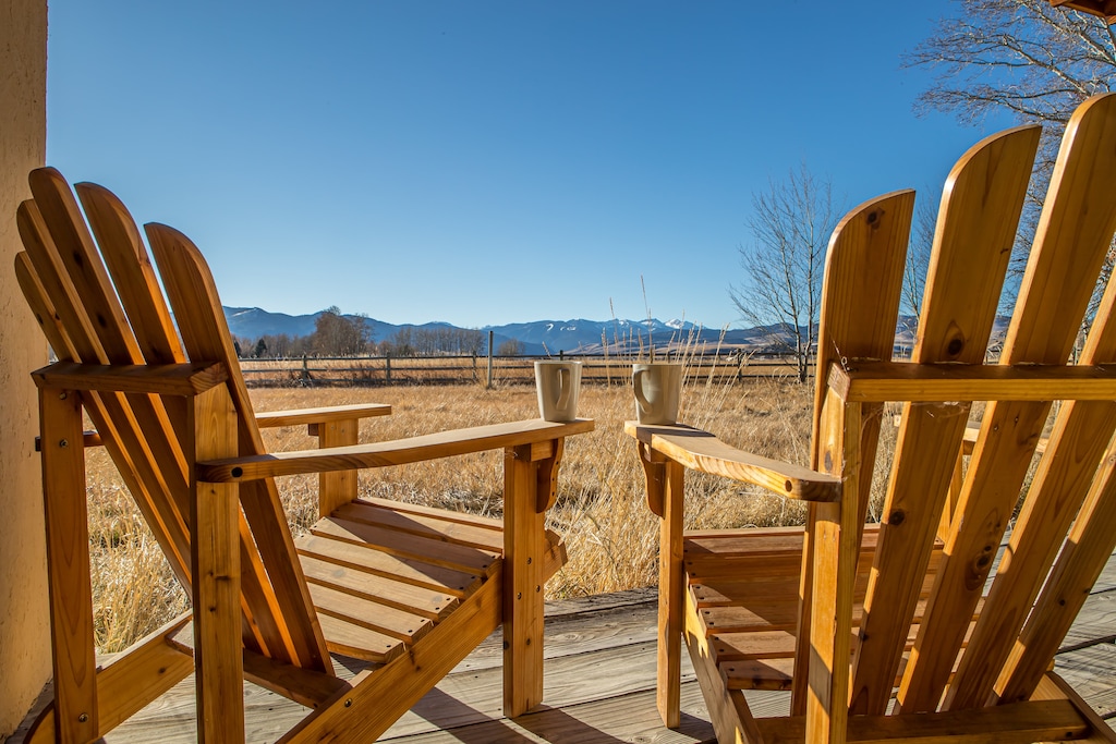 Have a cup of coffee with a view | Main Level
