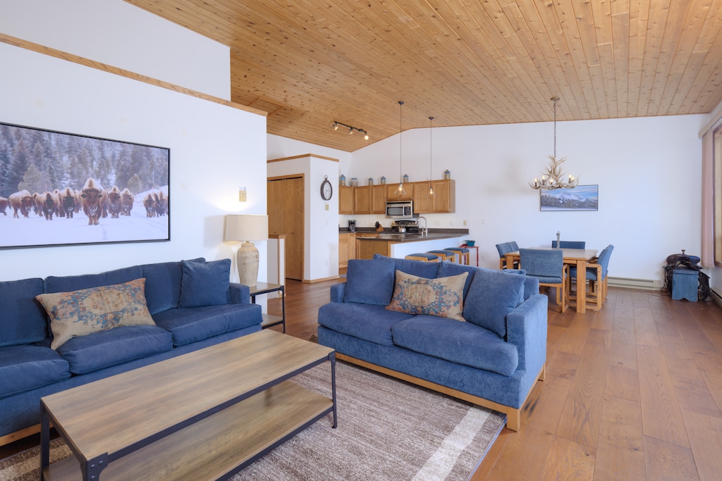 Kick back and relax | Main Level