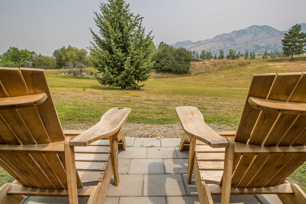Have a glass of wine with a gorgeous view | Exterior