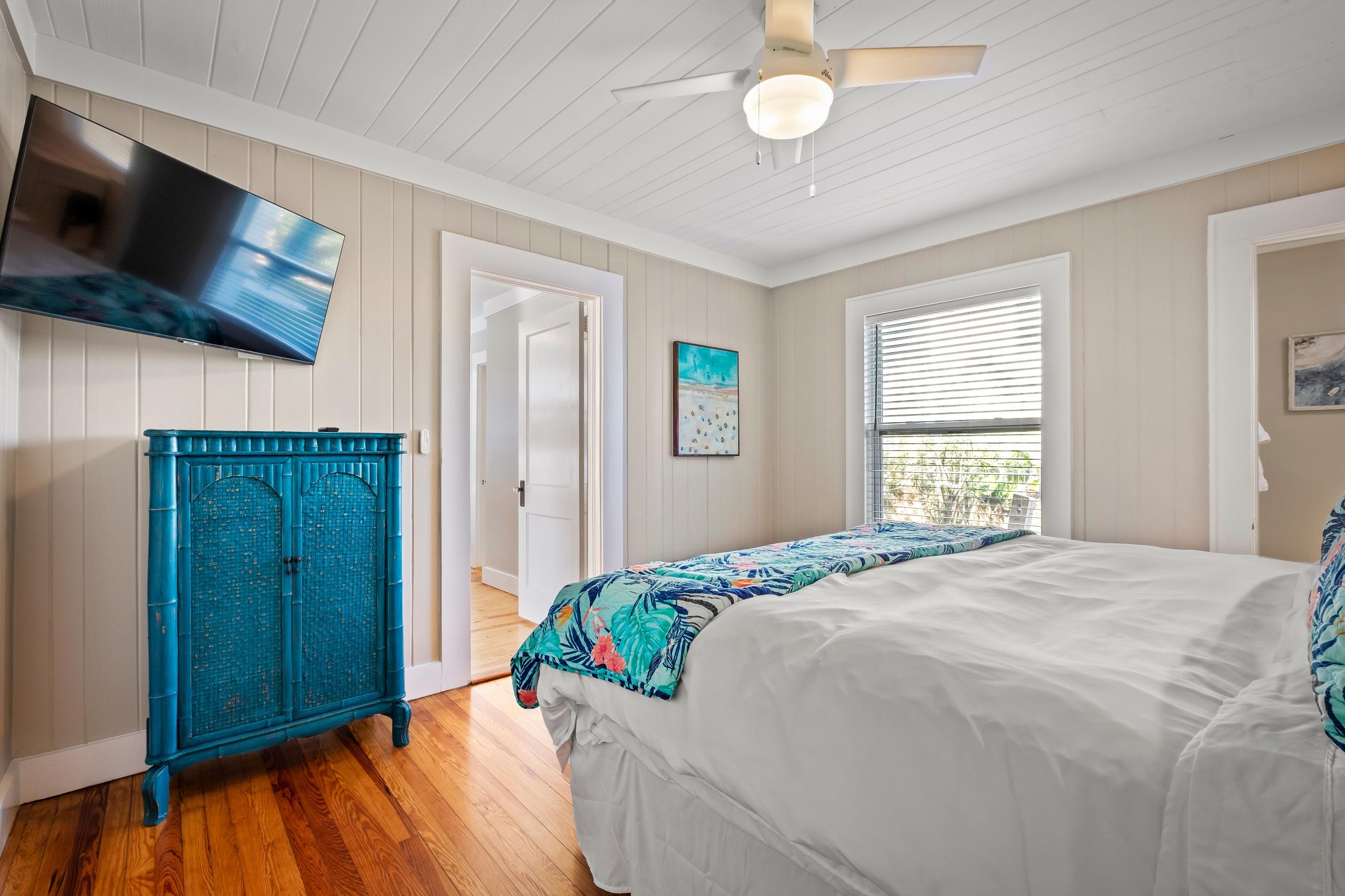 Ground Floor Duplex 3 Bedrooms Across from Beach