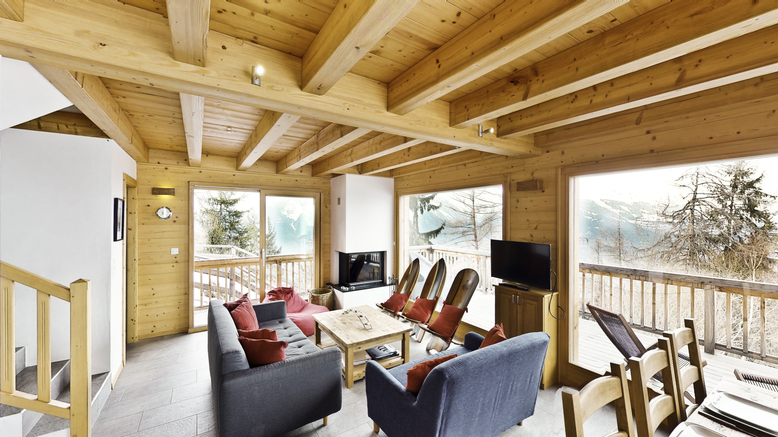 Property Image 1 - Naturally Luxurious Chalet Ideal for Large Groups