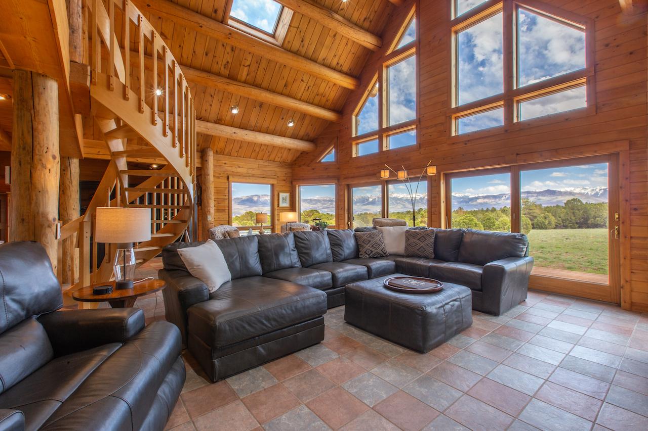 Property Image 2 - Stunning Home with Natural Light and Mountain Views
