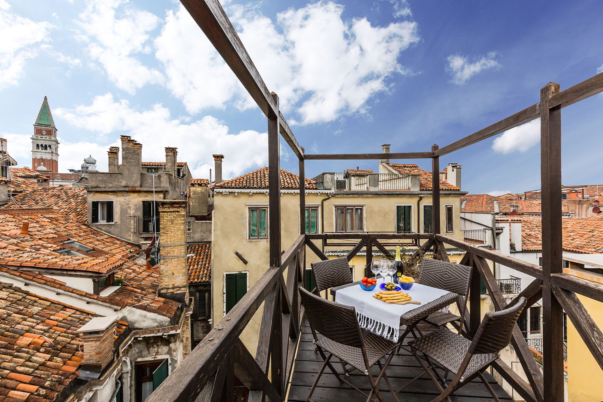 Property Image 1 - Canal View Apartment with Panoramic Roof-Top Terrace