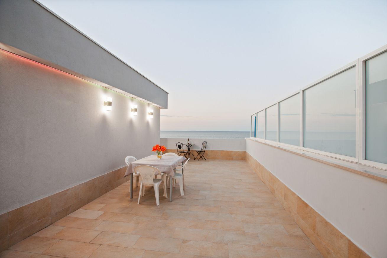 Property Image 2 - Pristine Waterfront Apartment with Wonderful Terrace