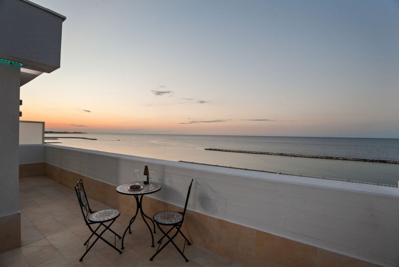 Property Image 1 - Pristine Waterfront Apartment with Wonderful Terrace