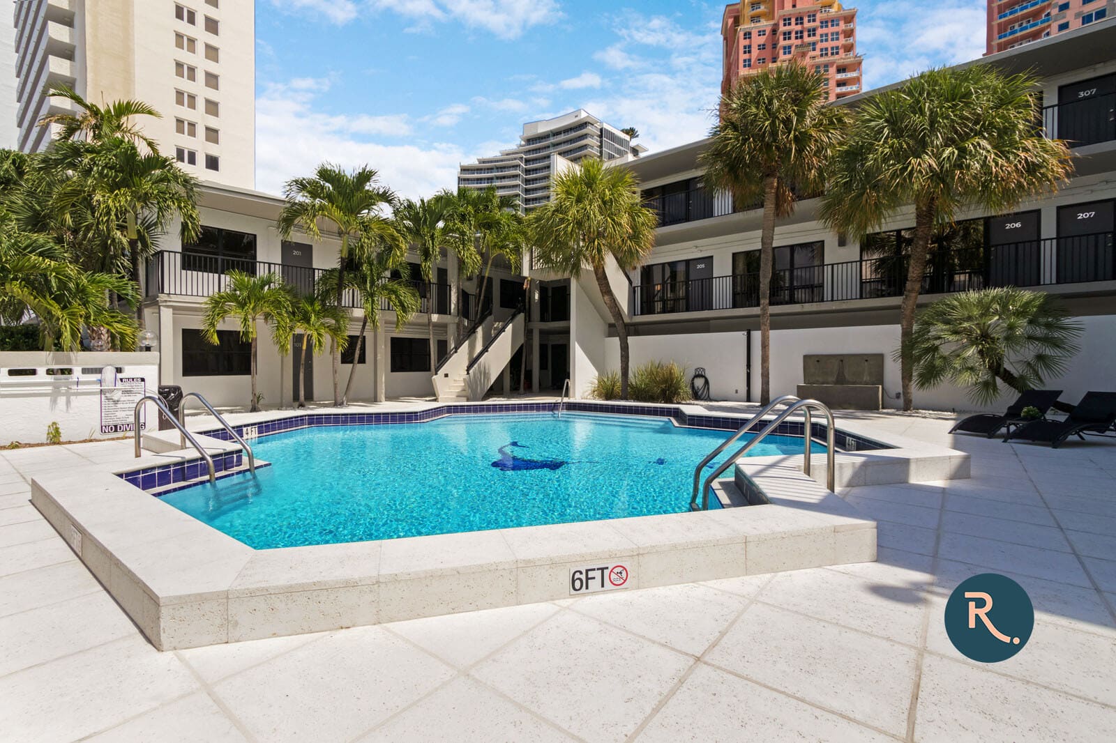 Property Image 1 - The Palm | 1 Block to Beach | Heated Pool | 1 Bed 1 Bath