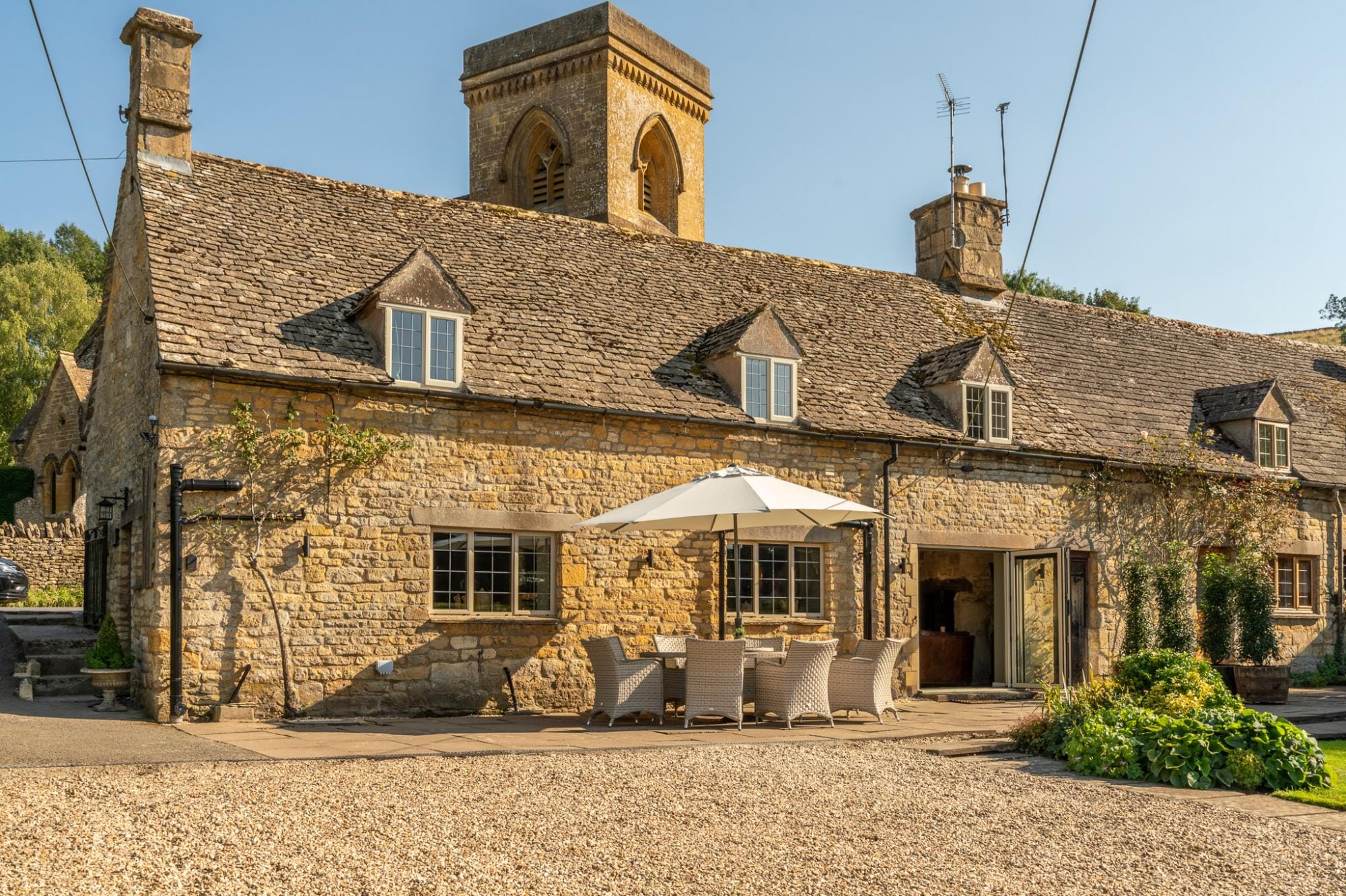 Property Image 1 - Stunning Cotswold Cottage in Snowshill  Broughwood