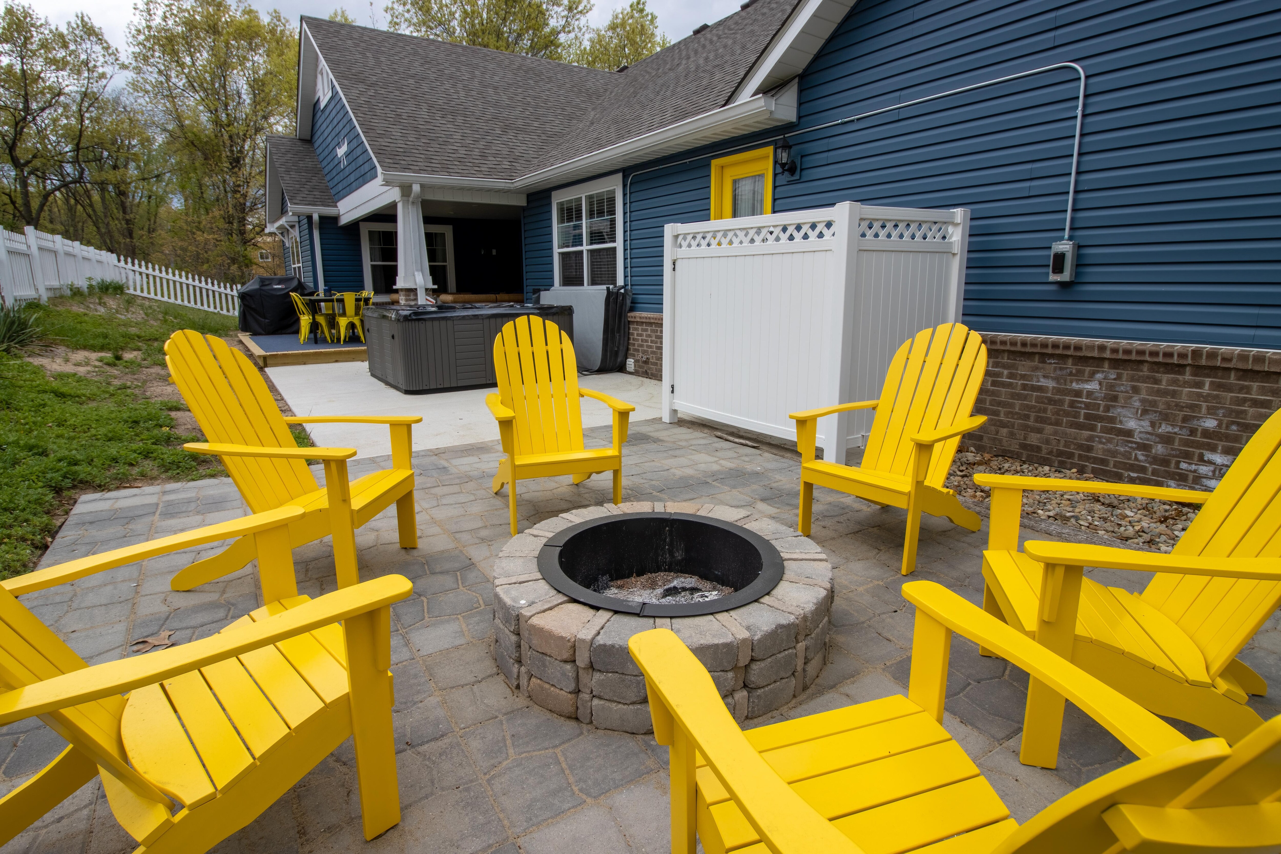 Outdoor Living | Fire Pit