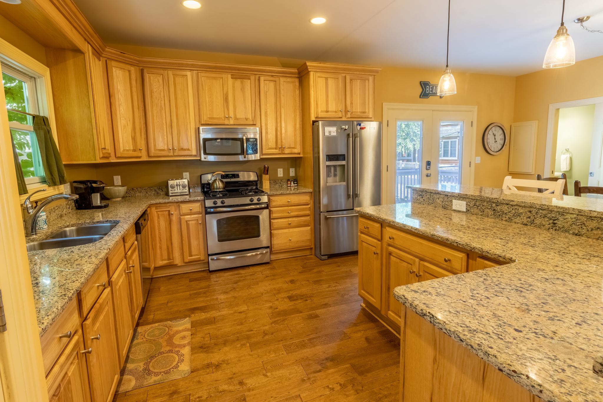 Main Level | Kitchen