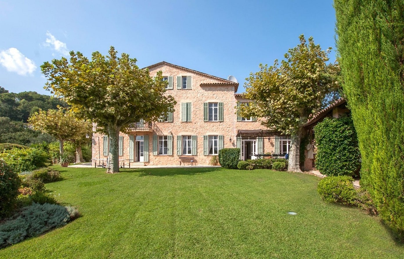 Property Image 2 - Gorgeous 19th-century farmhouse with beautiful sea views in Mougins