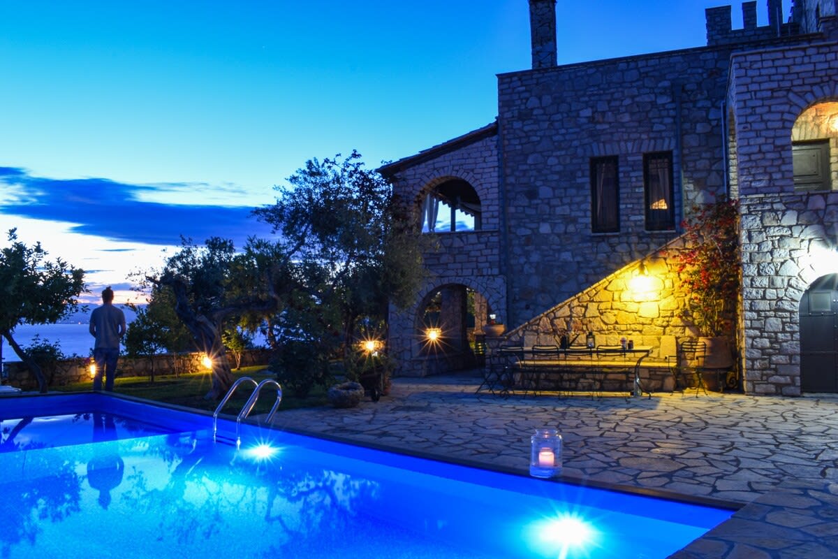 Property Image 1 - Majestic Chateau - Spectacular Seascapes & Pool