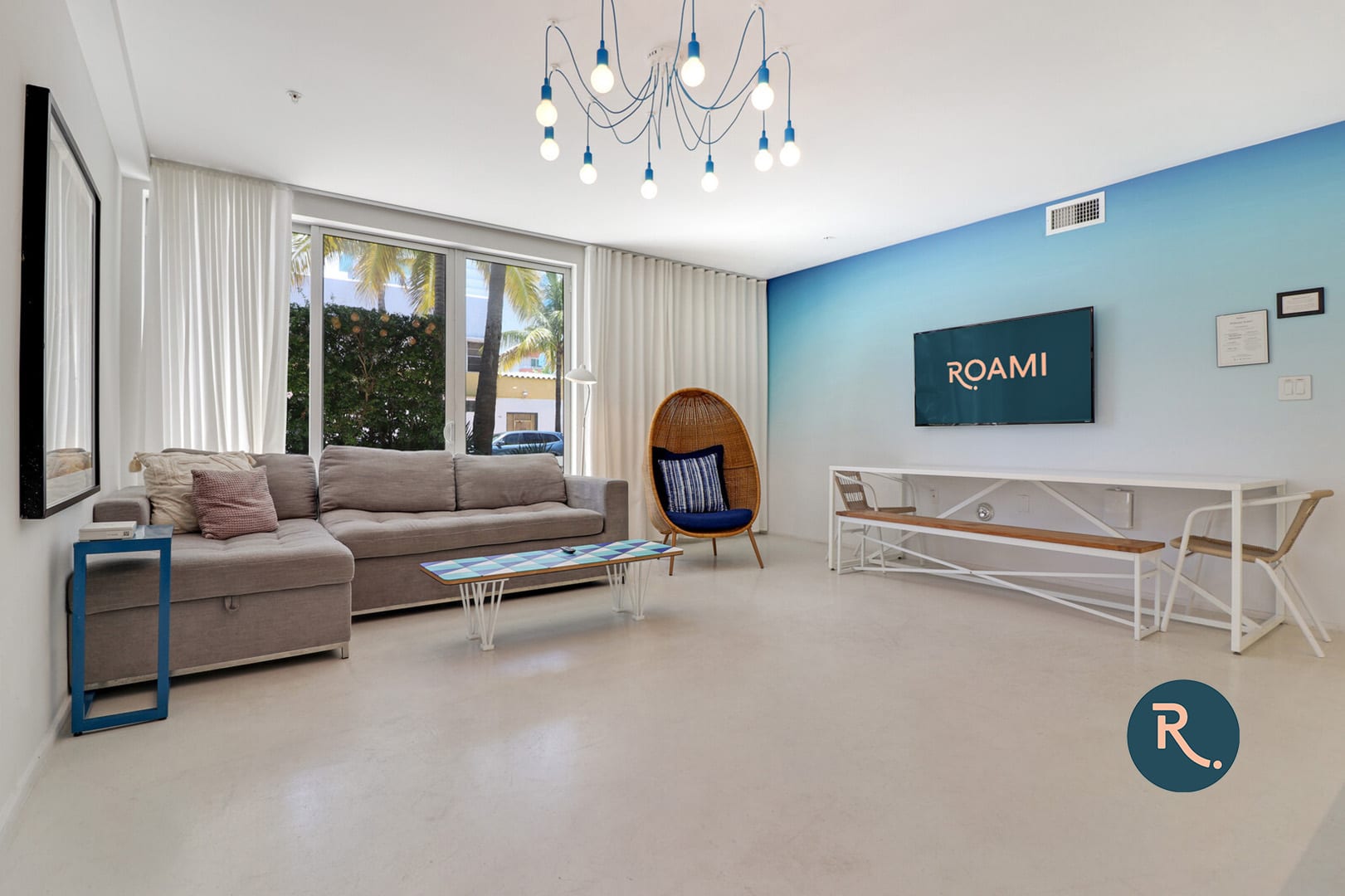 Property Image 1 - Collins Ave | 1 Block to Beach | Rooftop Pool | 3 Bed 2 Bath 212 CO32