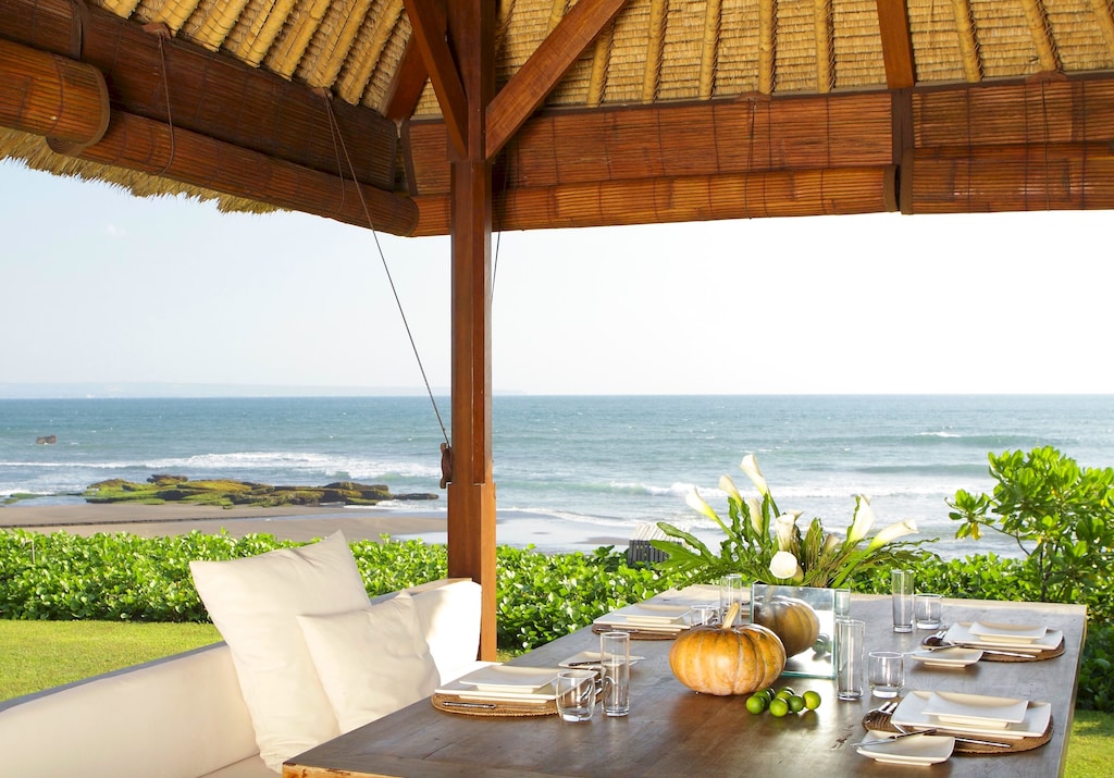 Dining: Outdoor dining