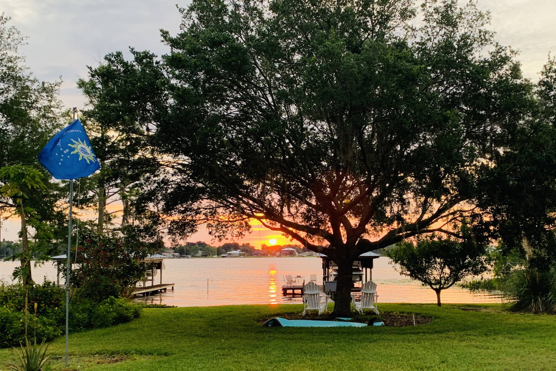 Property Image 2 - Chain of Lakes - Sunrise on Lake Idylwild - Tiki Bar, Dock & Kayaks - Legoland