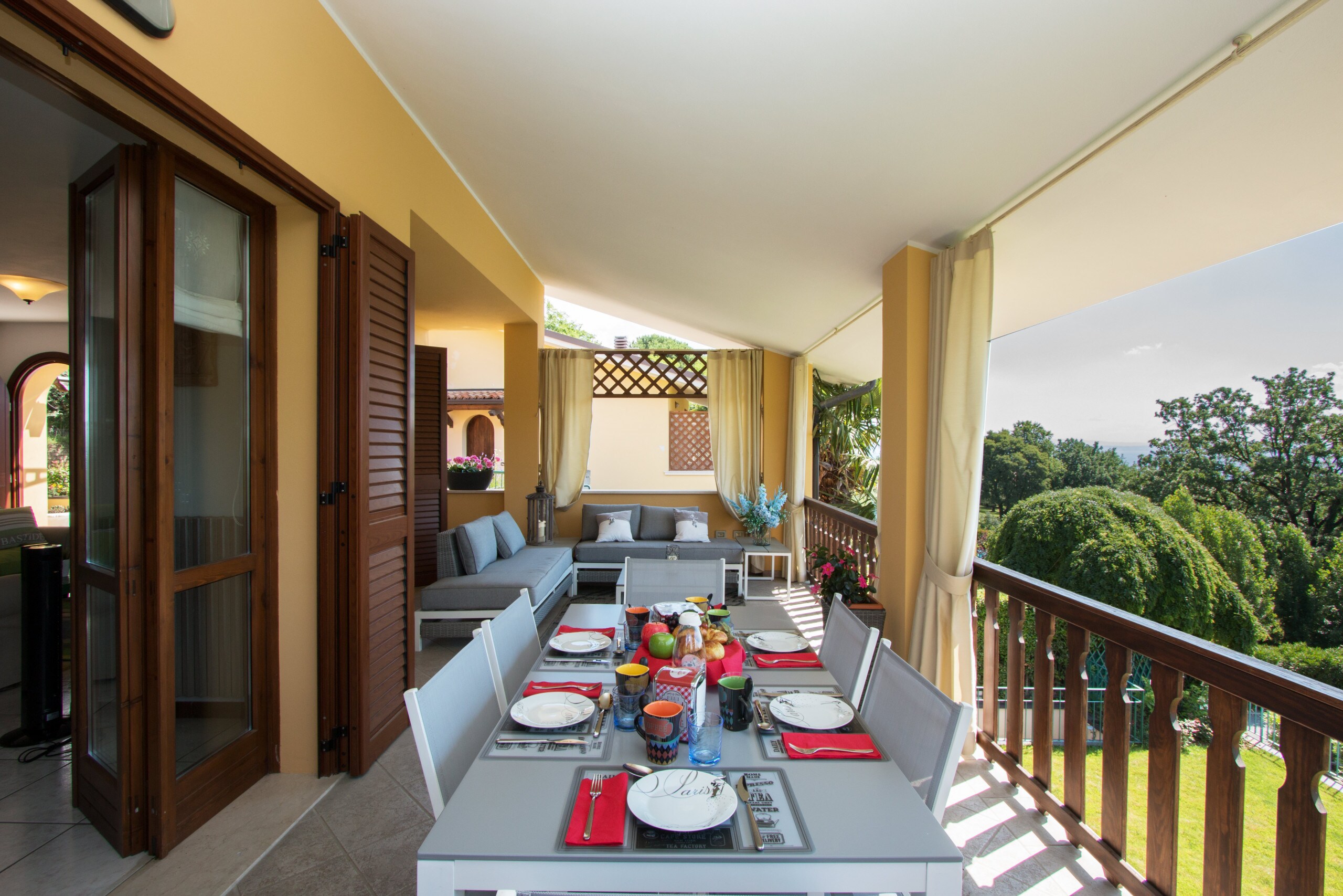 Property Image 2 - Creative Apartment with Exquisite Terrace Dining
